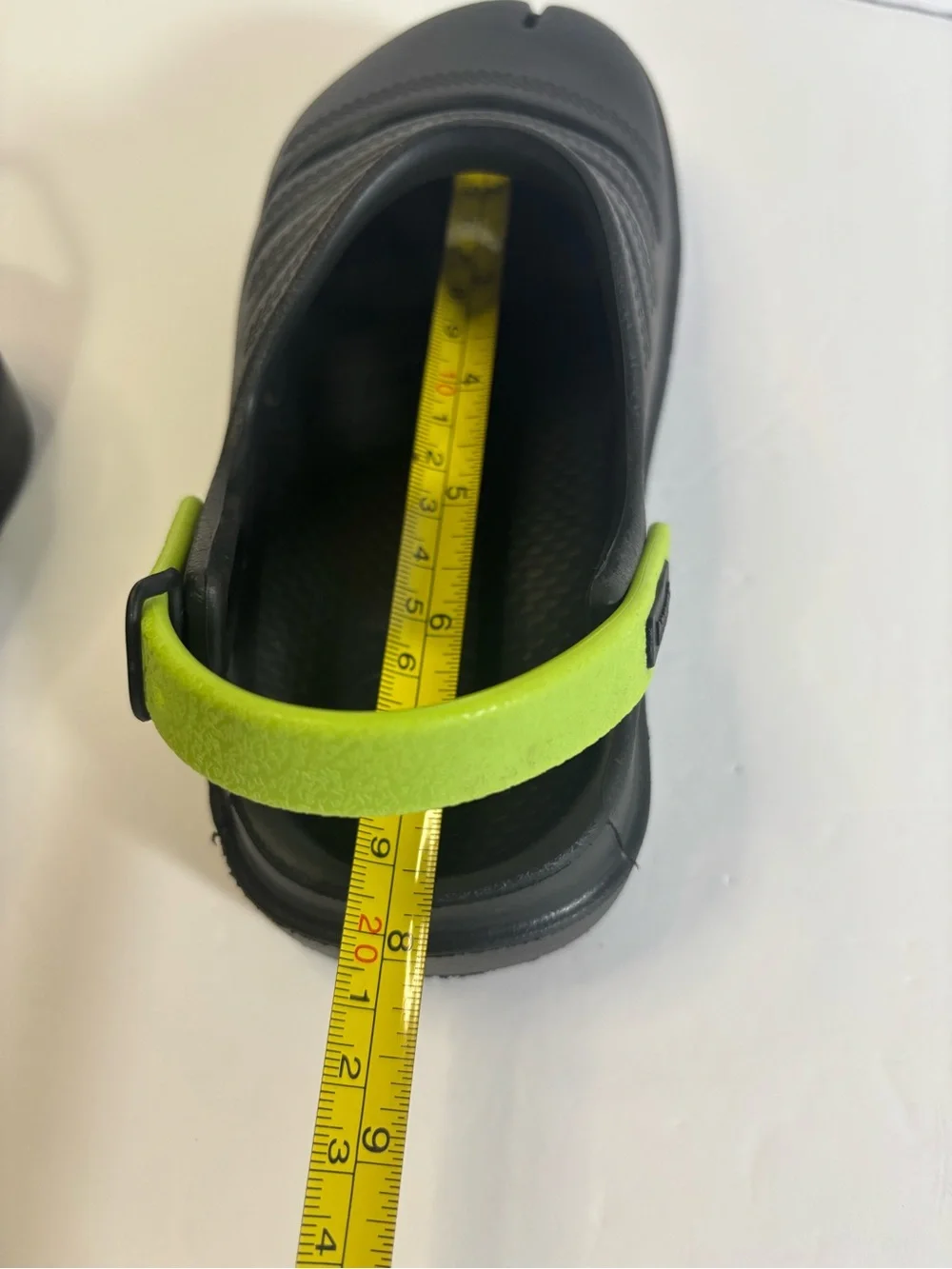 Havaianas Kids Black & Lime Green Sandals Size 13C/1Y EU 31/32
